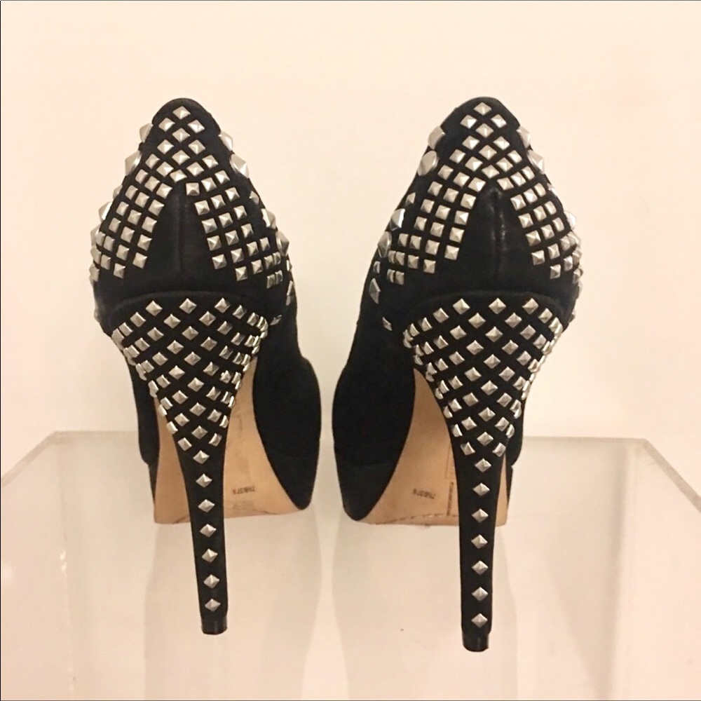 Vince Camuto: Stone back heels